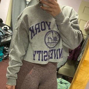 Cropped NYU sweatshirt